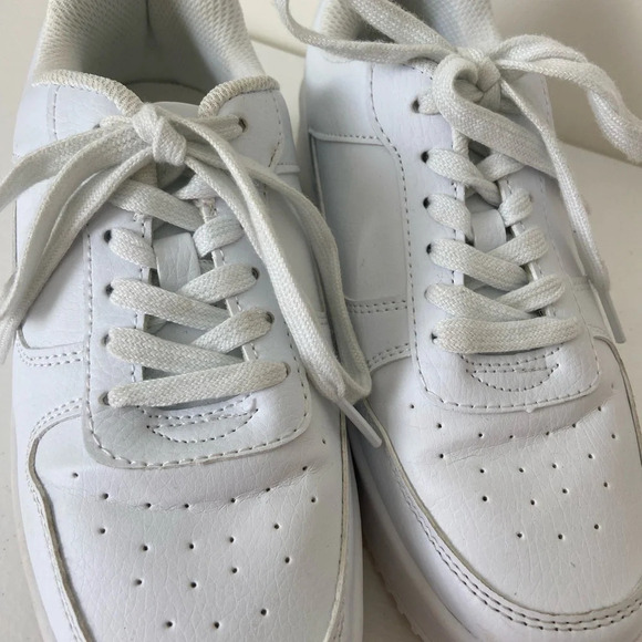 No Boundaries women’s white fashion sneakers — size 6.5 - Picture 6 of 6